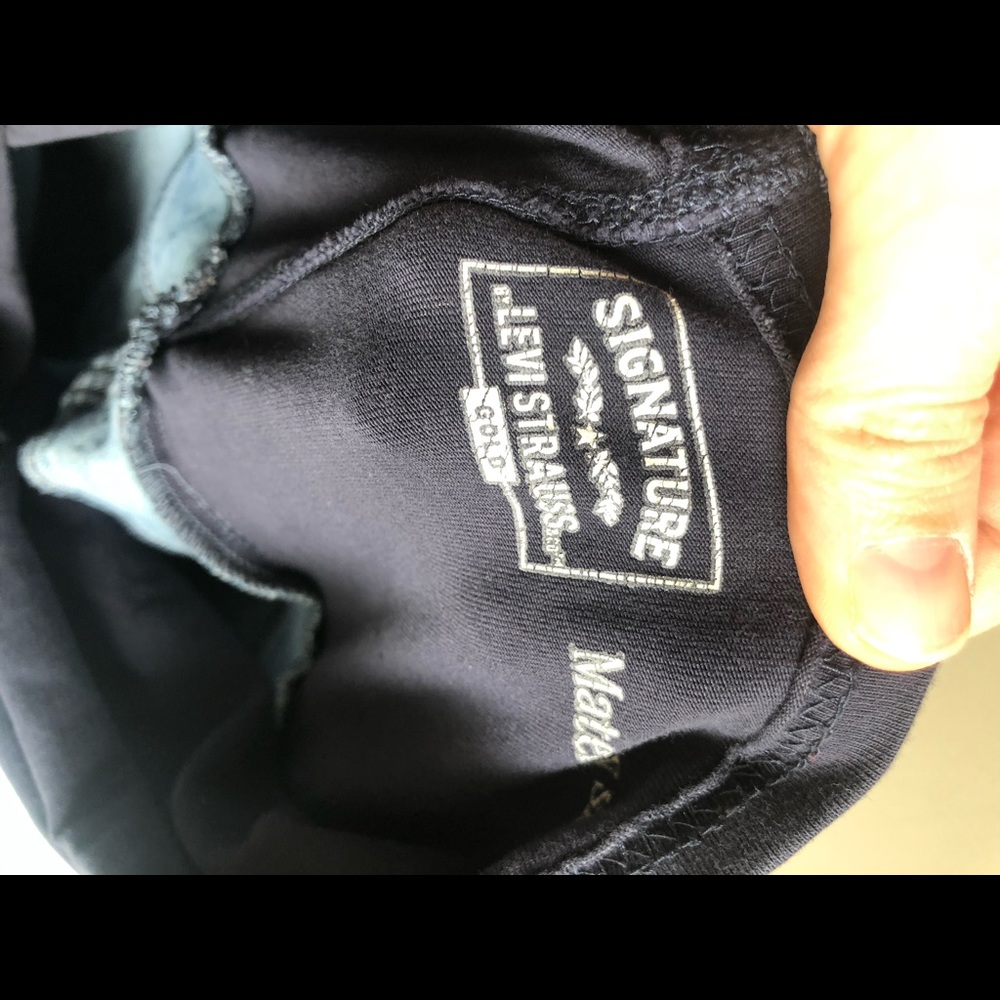 Signature Levi Strauss Maternity Skinny Jeans